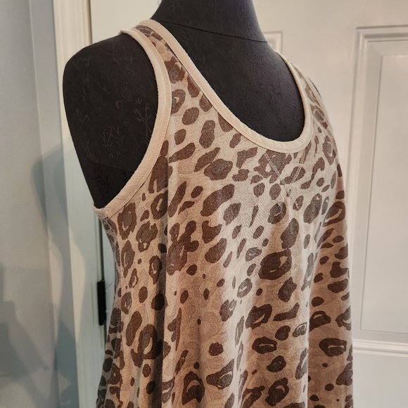 Leopard Racerback Flowy Tank - Picture 2 of 3